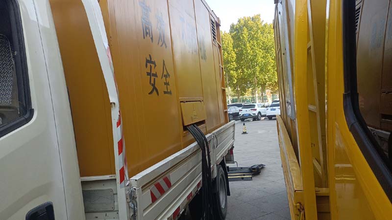 鼓楼如何判断柴油发电机组和UPS电源的切换时间是否符合要求？